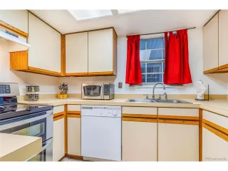 Photo #5: 7397028 Listing