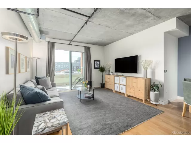 MLS: 7398617 Condo For Sale