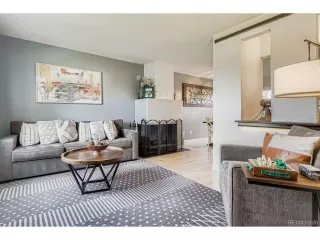 Photo #5: 7399269 Listing