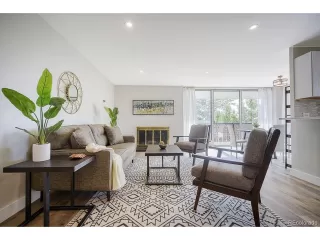 Photo #4: 7400817 Listing