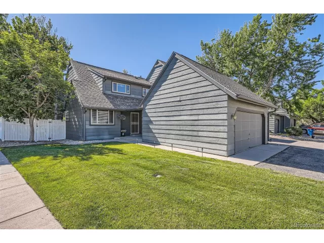 MLS: 7401416 Condo For Sale
