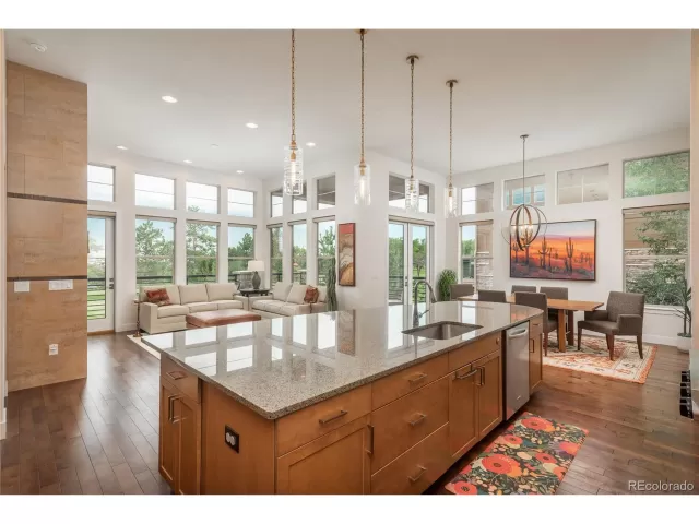 MLS: 7403028 Condo For Sale