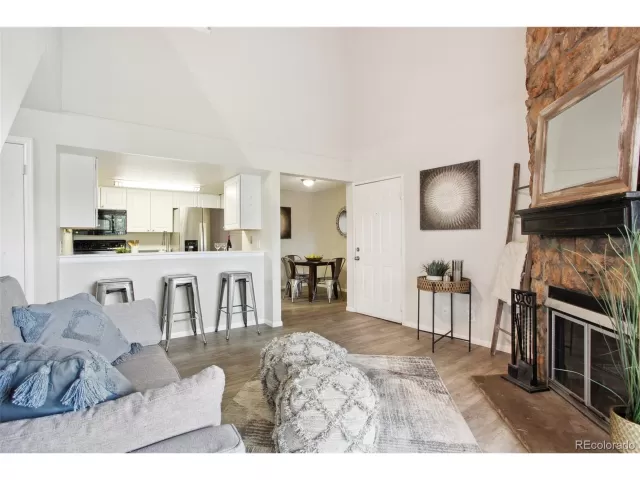 MLS: 7404105 Condo For Sale