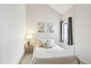 Photo #5: 7404105 Listing