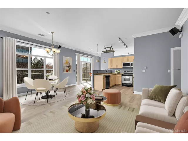 MLS: 7404384 Condo For Sale