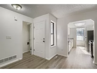 Photo #4: 7405509 Listing