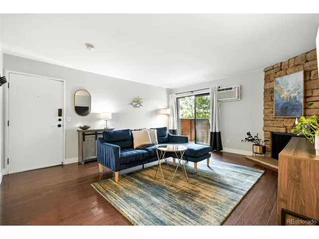 MLS: 7407346 Condo For Sale