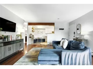 Photo #5: 7407346 Listing