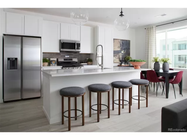 MLS: 7410635 Condo For Sale