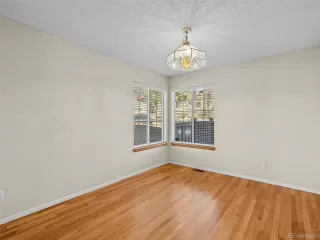 Photo #5: 7414157 Listing