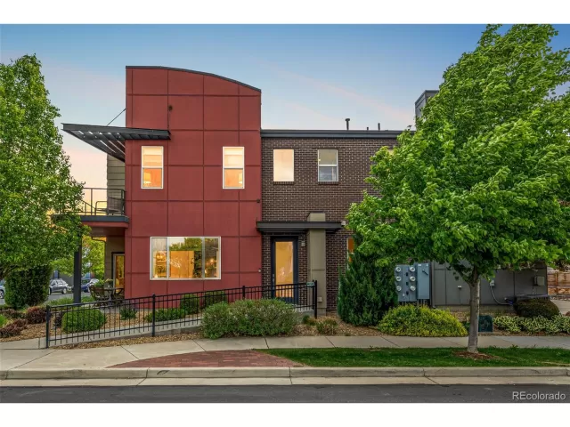 MLS: 7415121 Condo For Sale