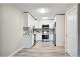 Photo #2: 7421805 Listing