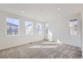 Photo #6: 7422155 Listing