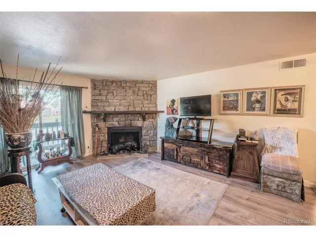 MLS: 7424119 Condo For Sale