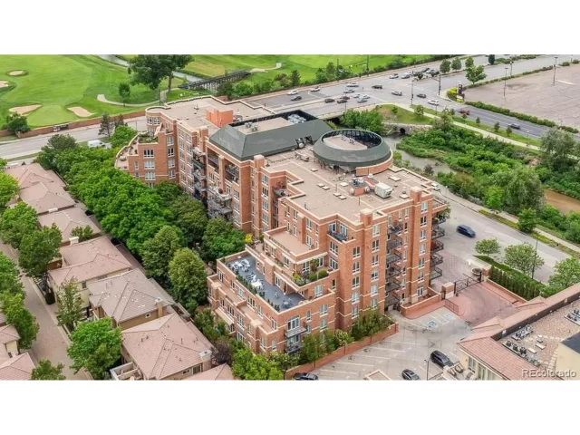 MLS: 7424300 Condo For Sale