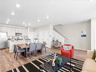 Photo #6: 7424518 Listing