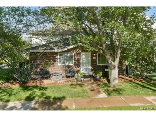 MLS: 7426549 Condo For Sale