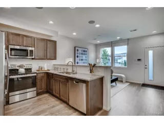 Photo #4: 7430072 Listing