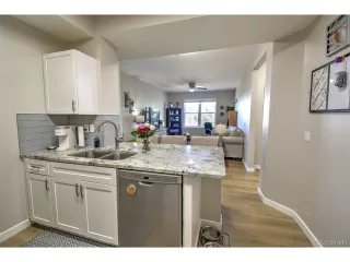 Photo #5: 7430685 Listing