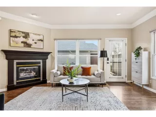 Photo #6: 7430819 Listing 