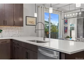 Photo #6: 7434365 Listing