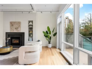 Photo #2: 7435692 Listing