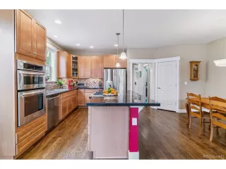 Photo #5: 7436959 Listing