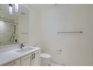 Photo #5: 7437121 Listing