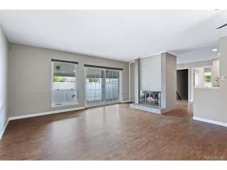 Photo #3: 7438698 Listing