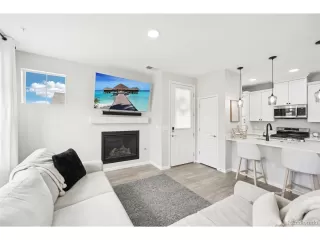 Photo #5: 7439001 Listing 