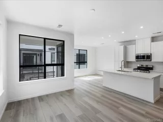 Photo #5: 7442208 Listing