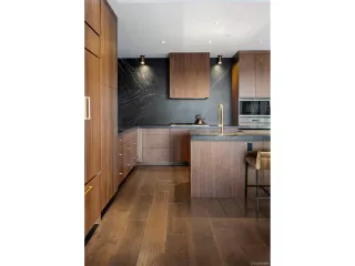 Photo #5: 7446430 Listing 