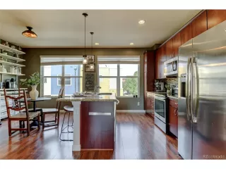 Photo #5: 7448643 Listing