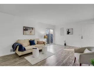 Photo #2: 7449588 Listing