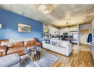 Photo #5: 7451257 Listing