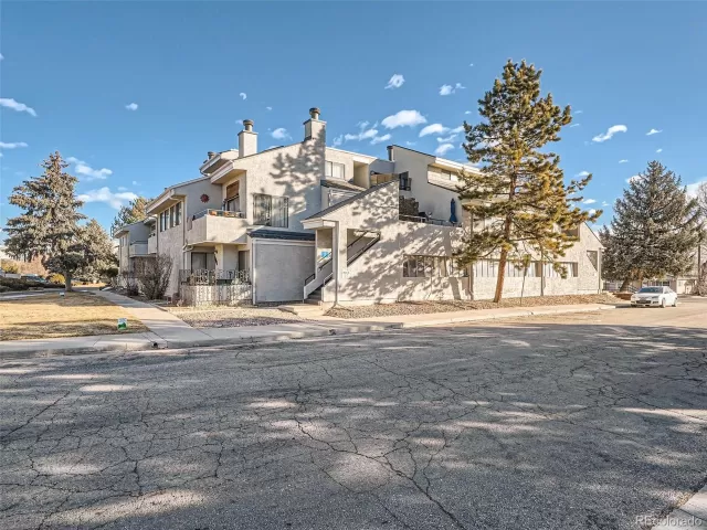 MLS: 7452983 Condo For Sale