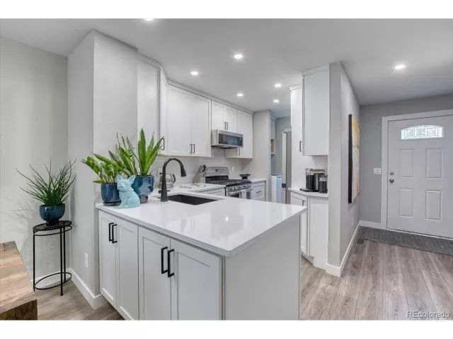 MLS: 7455138 Condo For Sale