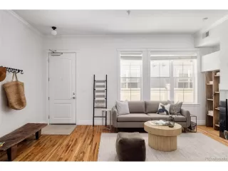 Photo #5: 7455365 Listing