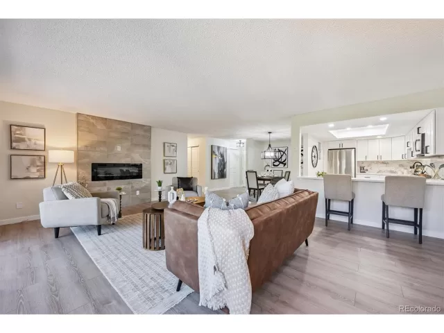 MLS: 7457851 Condo For Sale