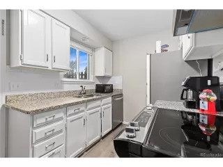 Photo #5: 7460457 Listing 