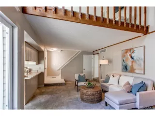 Photo #5: 7464357 Listing