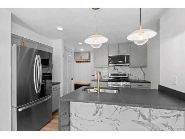 MLS: 7469840 Condo For Sale