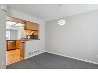 Photo #5: 7471571 Listing