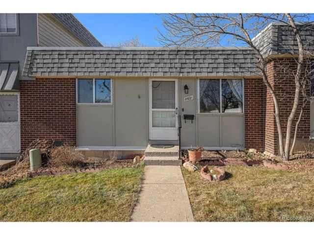 MLS: 7484425 Condo For Sale