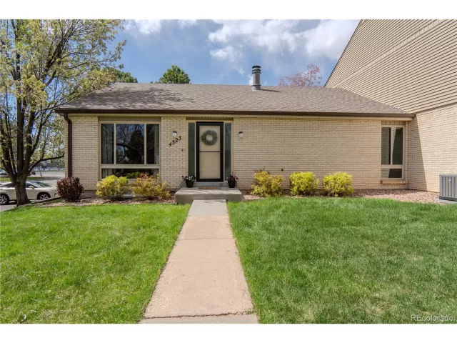 MLS: 7487936 Condo For Sale