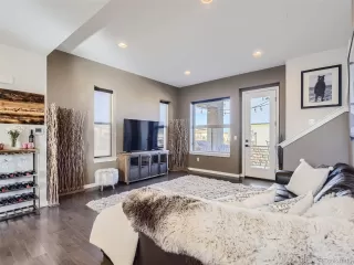 Photo #4: 7488556 Listing