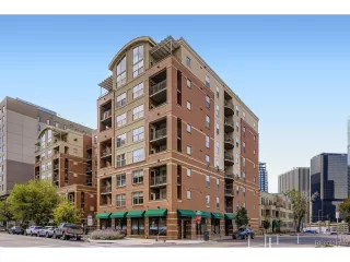 Browse active condo listings in GRANT PARK CONDOMINIUMS