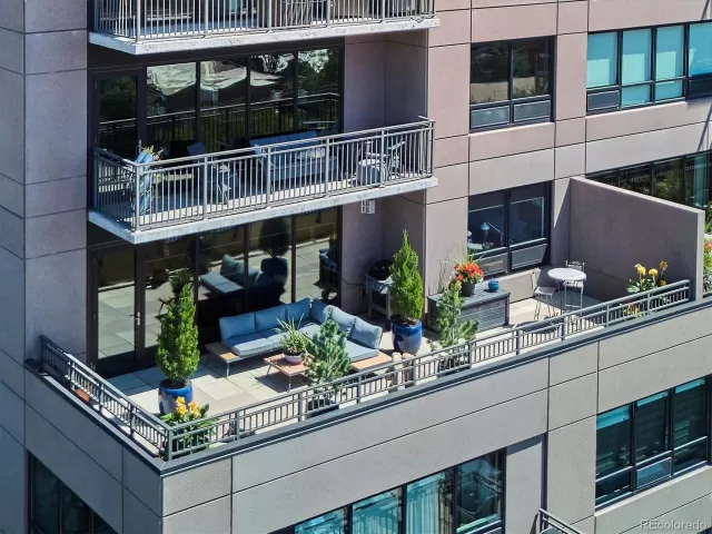 MLS: 7503370 Condo For Sale