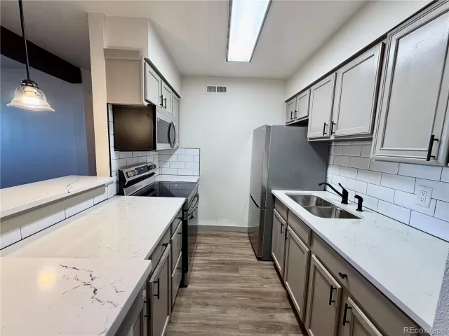 MLS: 7509382 Condo For Sale