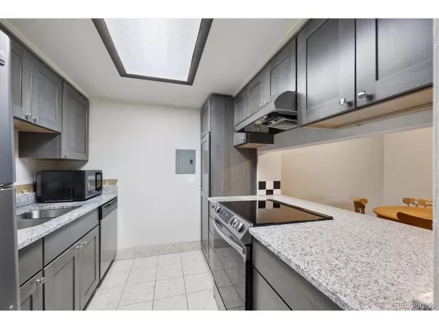 MLS: 7514273 Condo For Sale